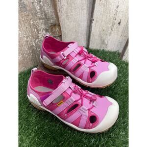KEEN Knotch Creek Magenta Lilac Sandals Youth 6